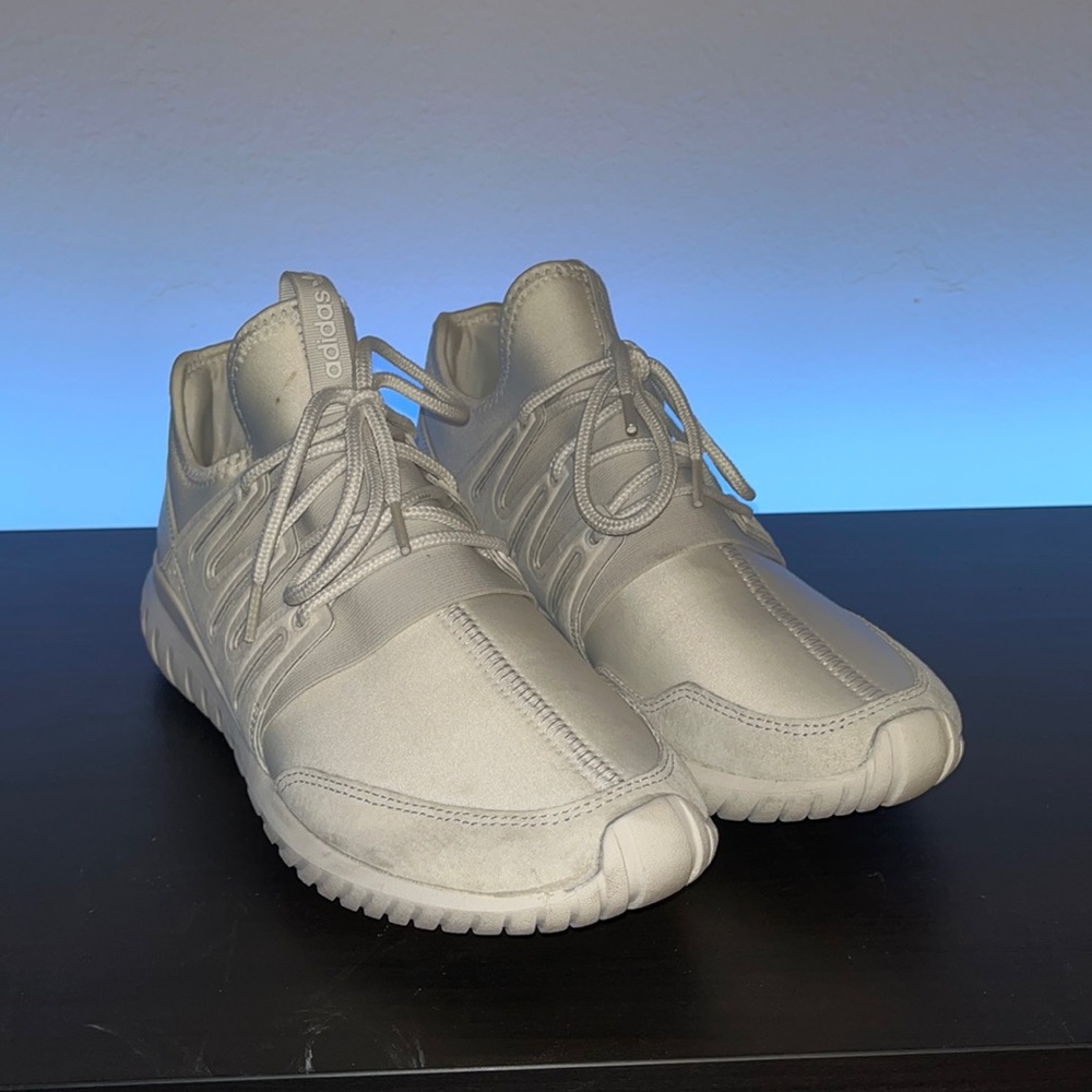 Adidas Tubular Radial